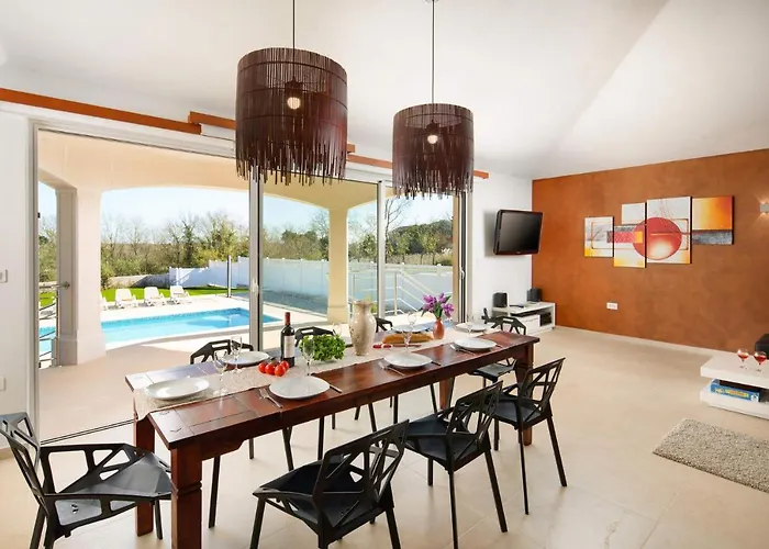 Vila Vivian By Kringa